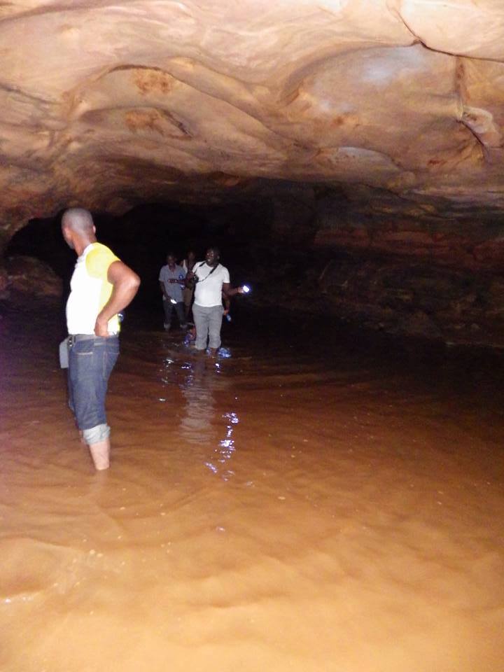 Les Grottes De Mbanza Ngungu Finzolua Ndombolozi Kino Congo